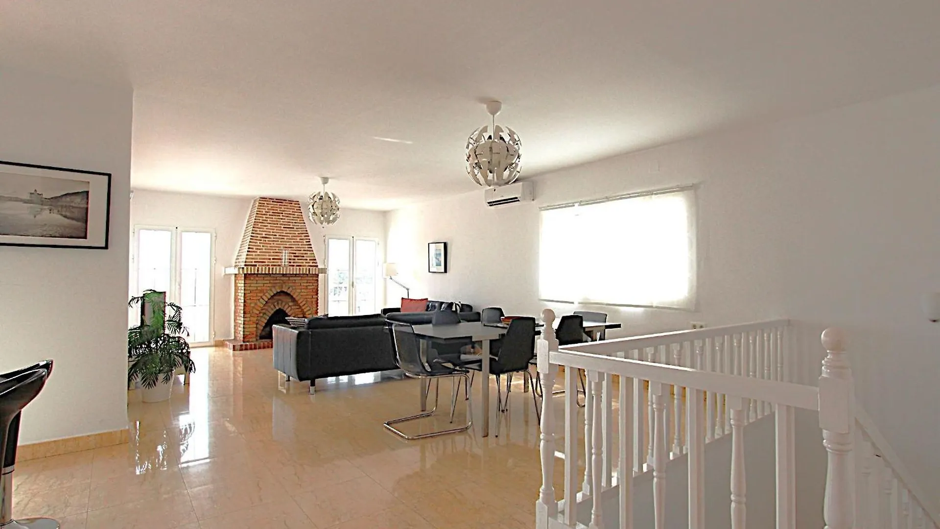 Casa Yvette Punta Lara Villa Nerja